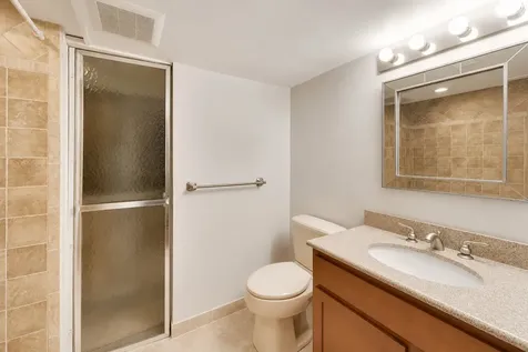 1604 Churchill Court Libertyville IL 60048