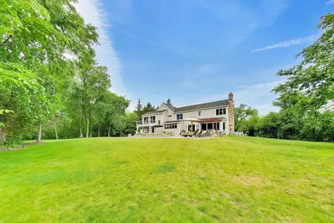 1604 Churchill Court Libertyville IL 60048