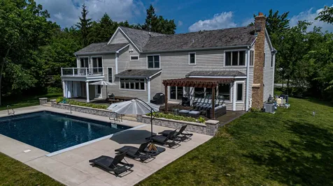 1604 Churchill Court Libertyville IL 60048