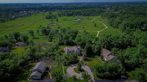 1604 Churchill Court Libertyville IL 60048