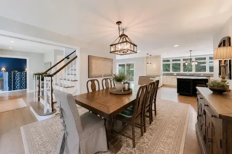 1604 Churchill Court Libertyville IL 60048