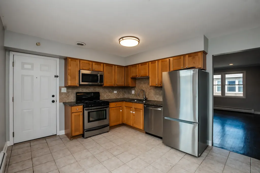 4629 Main Street Skokie IL 60076