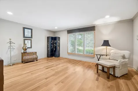 98 Briarwood Circle Oak Brook IL 60523