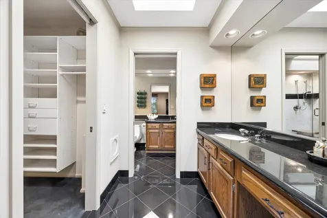 98 Briarwood Circle Oak Brook IL 60523