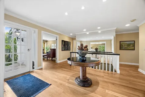 98 Briarwood Circle Oak Brook IL 60523