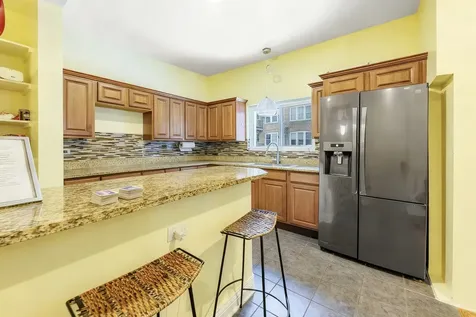 7412 South Phillips Avenue Chicago IL 60649
