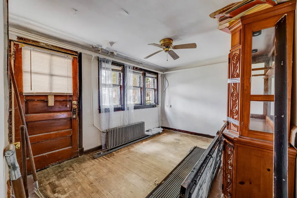 5232 West 51st Street Chicago IL 60638