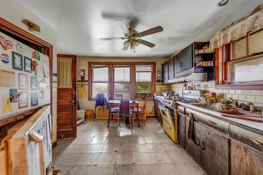 5232 West 51st Street Chicago IL 60638