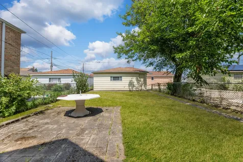 5232 West 51st Street Chicago IL 60638