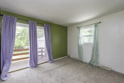 2528 Lucia Avenue Waukegan IL 60085
