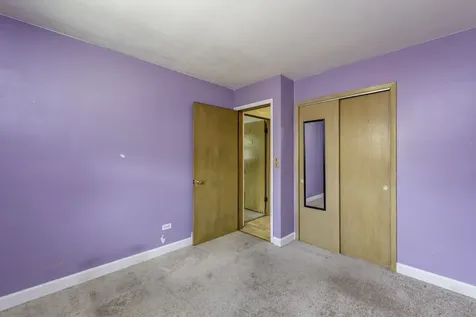 2528 Lucia Avenue Waukegan IL 60085