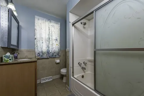 2528 Lucia Avenue Waukegan IL 60085