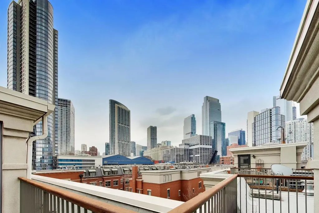484 North Canal Street Chicago IL 60654