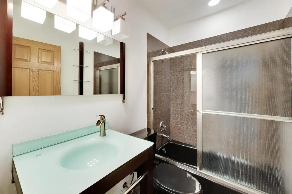 484 North Canal Street Chicago IL 60654