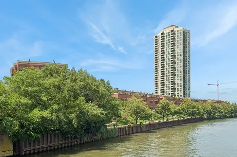 484 North Canal Street Chicago IL 60654