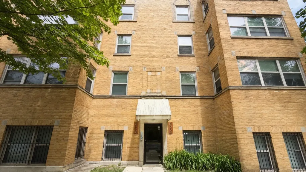 2038 West Touhy Avenue Chicago IL 60645