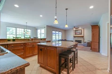 231 Cater Lane Libertyville IL 60048