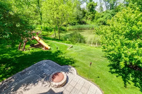 231 Cater Lane Libertyville IL 60048