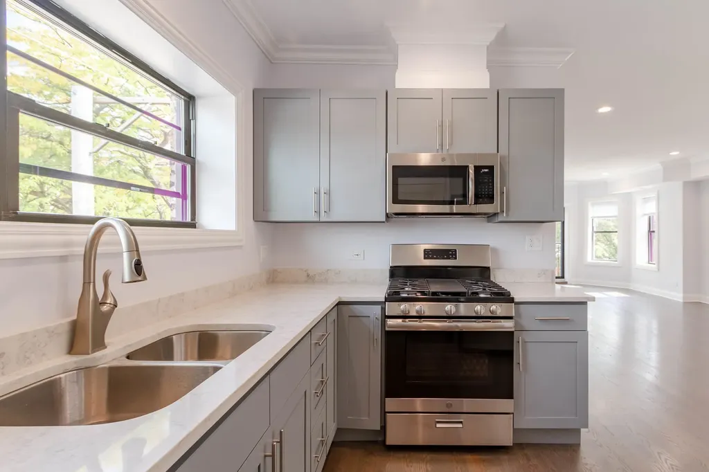 6344 North Artesian Avenue Chicago IL 60659