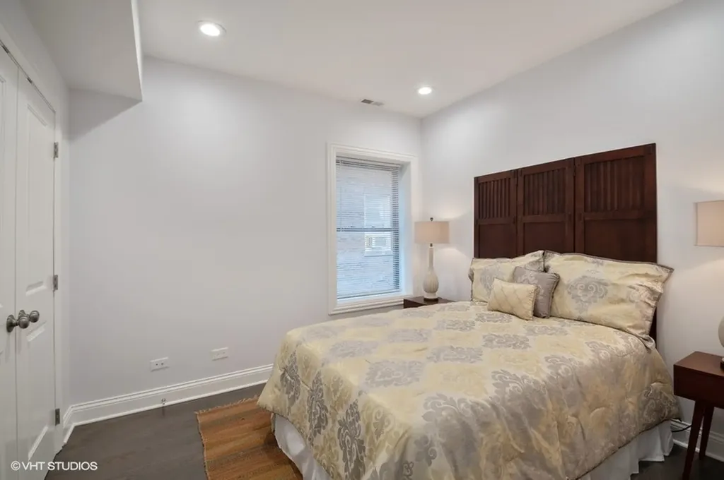6344 North Artesian Avenue Chicago IL 60659