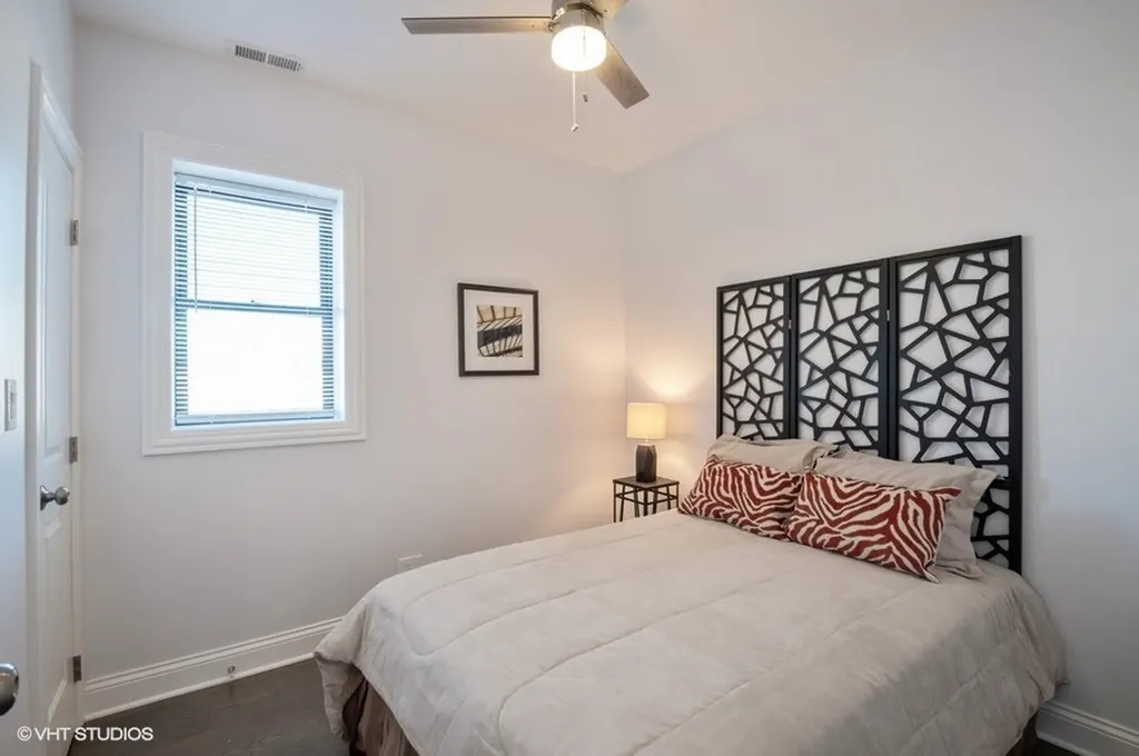 6344 North Artesian Avenue Chicago IL 60659
