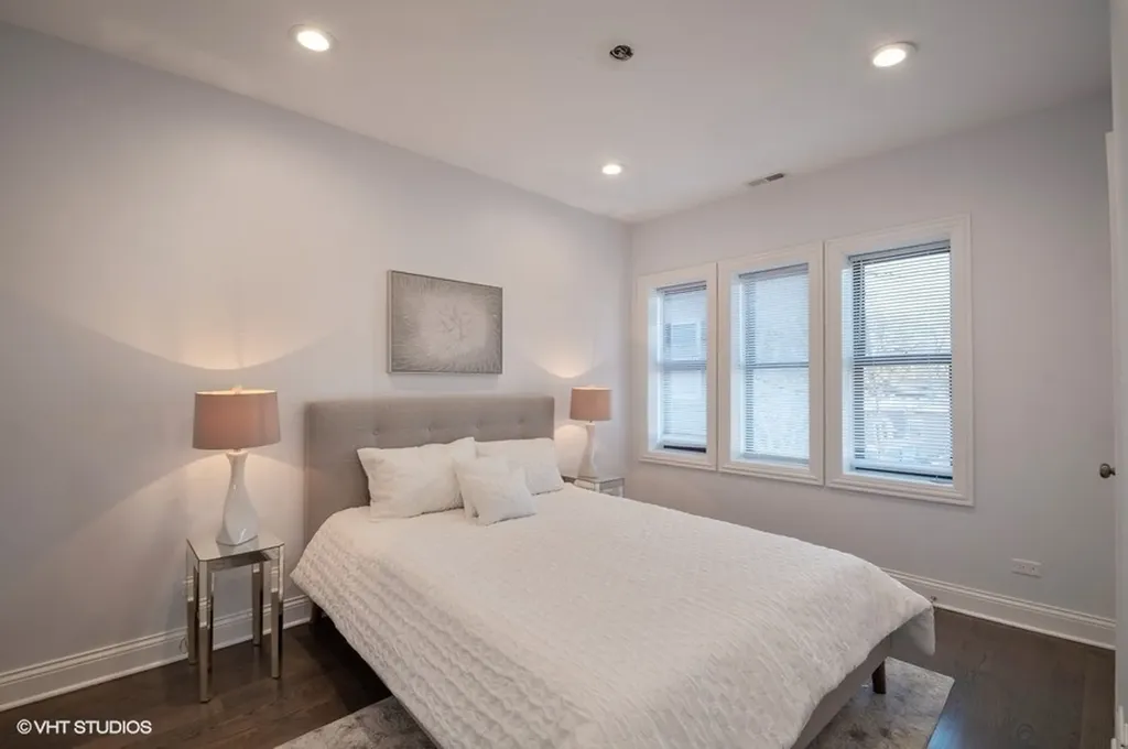 6344 North Artesian Avenue Chicago IL 60659