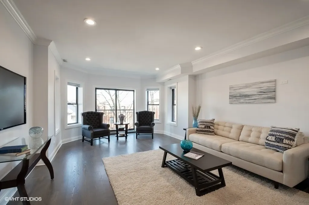 6344 North Artesian Avenue Chicago IL 60659