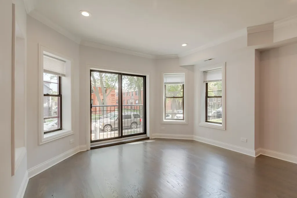 6344 North Artesian Avenue Chicago IL 60659