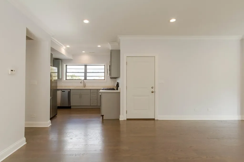 6344 North Artesian Avenue Chicago IL 60659