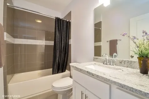 6344 North Artesian Avenue Chicago IL 60659
