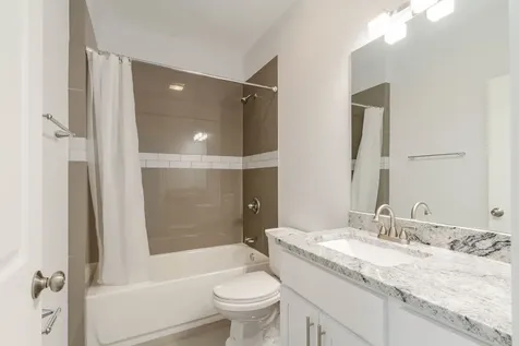 6344 North Artesian Avenue Chicago IL 60659