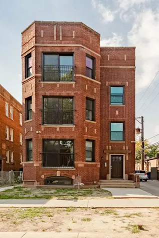 6344 North Artesian Avenue Chicago IL 60659