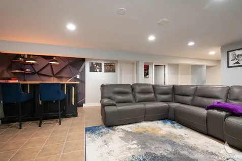 15330 Ingleside Avenue South Holland IL 60473