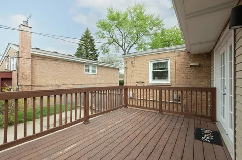 15330 Ingleside Avenue South Holland IL 60473