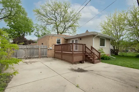15330 Ingleside Avenue South Holland IL 60473
