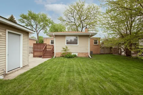15330 Ingleside Avenue South Holland IL 60473
