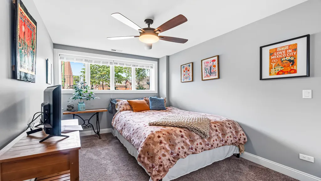 4147 South Wallace Street Chicago IL 60609