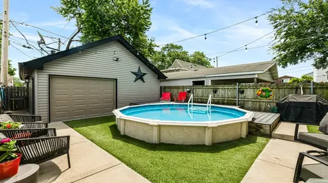 4147 South Wallace Street Chicago IL 60609