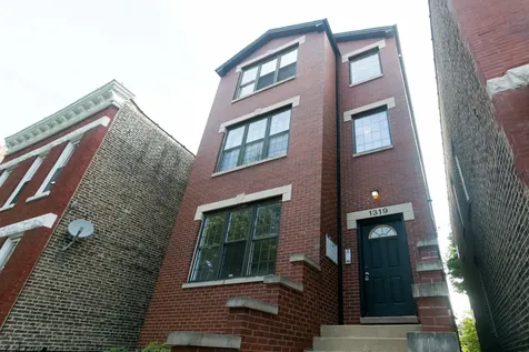 1319 North Campbell Avenue Chicago IL 60622