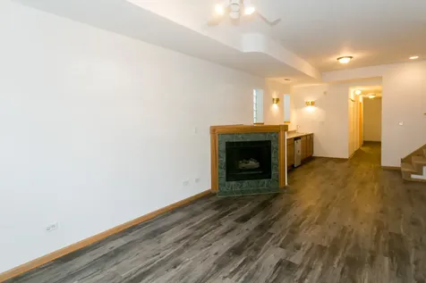 1319 North Campbell Avenue Chicago IL 60622