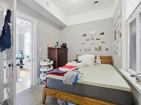 863 West Newport Avenue Chicago IL 60638