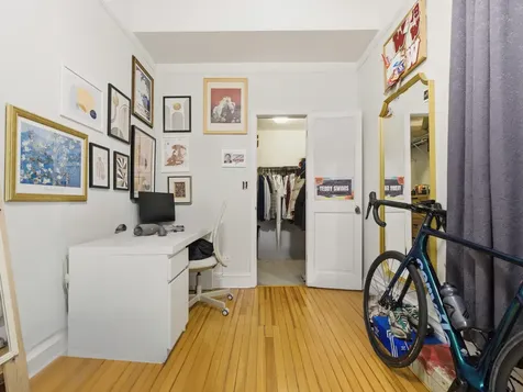 863 West Newport Avenue Chicago IL 60638