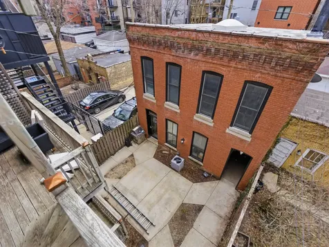 863 West Newport Avenue Chicago IL 60638