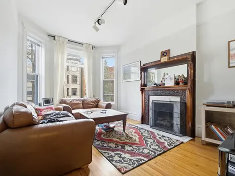 863 West Newport Avenue Chicago IL 60638