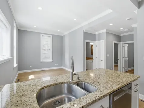 863 West Newport Avenue Chicago IL 60638