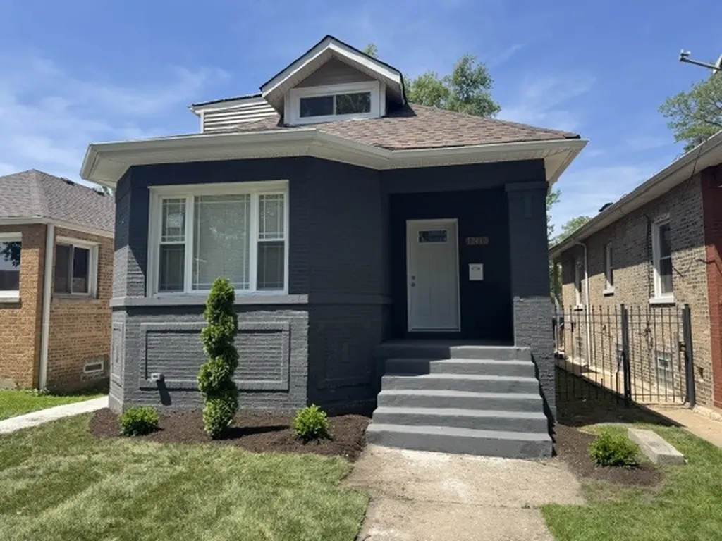 12410 South Stewart Avenue Chicago IL 60628