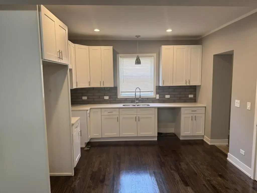 12410 South Stewart Avenue Chicago IL 60628