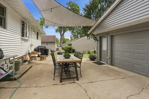 509 South 10th Avenue St. Charles IL 60174