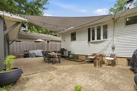 509 South 10th Avenue St. Charles IL 60174