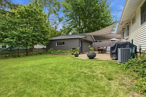 509 South 10th Avenue St. Charles IL 60174